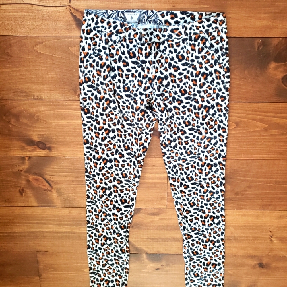 Volcom pants size 5 stretch